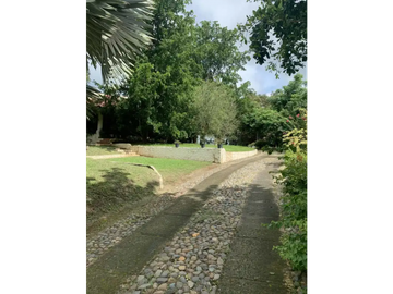 CHITRE / CASA DE CAMPO / 4300 M2 / CON CASA DE HUESPED
