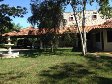 CHITRE / CASA DE CAMPO / 4300 M2 / CON CASA DE HUESPED