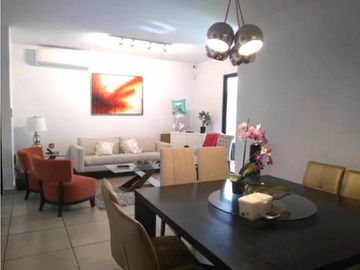 Vendo casa en Brisas del Golf