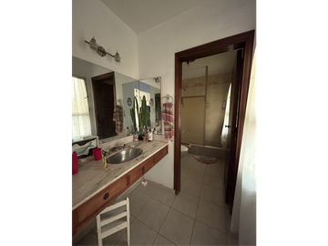 VENTA-CASA 2 DORM MAS DEPARTAMENTO-B° JUNIORS