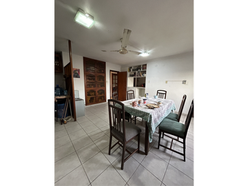 VENTA-CASA 2 DORM MAS DEPARTAMENTO-B° JUNIORS