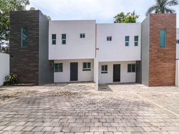 Casa en Privada en Miraval Cuernavaca - M2AI-775-Cp