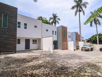 Casa en Privada en Miraval Cuernavaca - M2AI-775-Cp