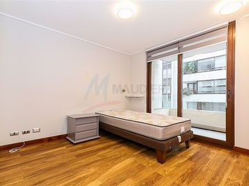 Departamento en Venta en Av. Cristobal Colon