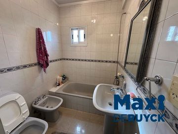 Semipiso en venta en Berazategui Este