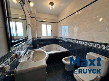 Semipiso en venta en Berazategui Este
