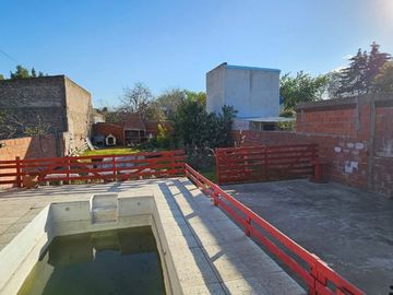 Venta casa  6 amb c/pilteta La Plata -VILLA ELVIRA