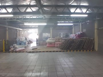 ALQUILA Ituzaingó Depósito Galpón 2 plantas 640m2