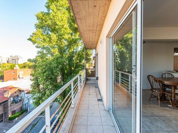 VENTA DEPARTAMENTO MORON 3 AMBIENTES / 2 COCHERASS