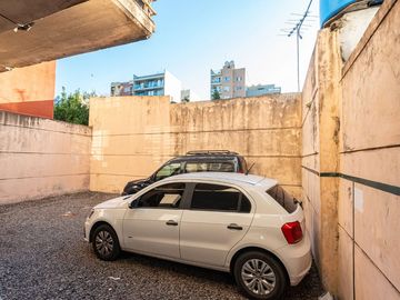 VENTA DEPARTAMENTO MORON 3 AMBIENTES / 2 COCHERASS