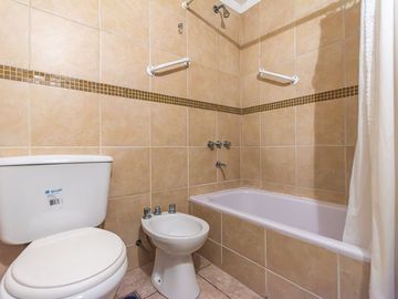 VENTA DEPARTAMENTO MORON 3 AMBIENTES / 2 COCHERASS