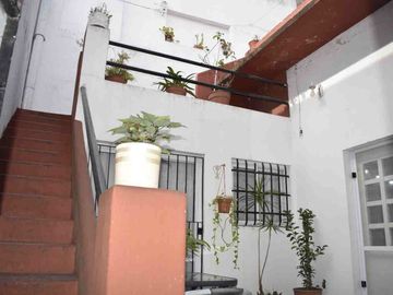 Venta Casa 4 Ambientes Patio y Cochera Barracas