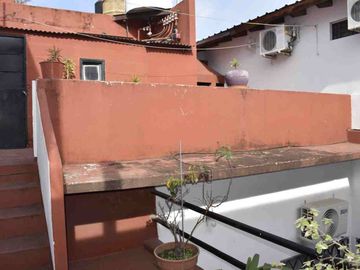Venta Casa 4 Ambientes Patio y Cochera Barracas