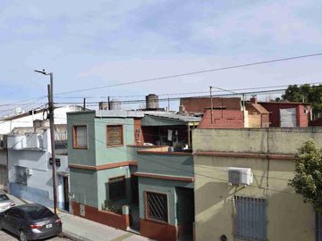 Venta Casa 4 Ambientes Patio y Cochera Barracas