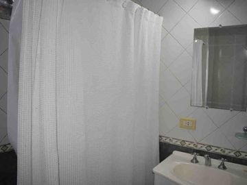 Venta Casa 4 Ambientes Patio y Cochera Barracas