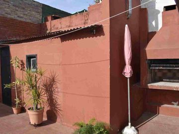 Venta Casa 4 Ambientes Patio y Cochera Barracas