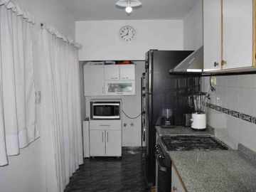 Venta Casa 4 Ambientes Patio y Cochera Barracas