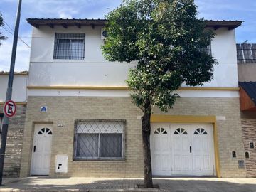 Venta Casa 4 Ambientes Patio y Cochera Barracas