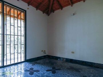 CASA en VENTA en Bello Casa de dos niveles Estacion Primera