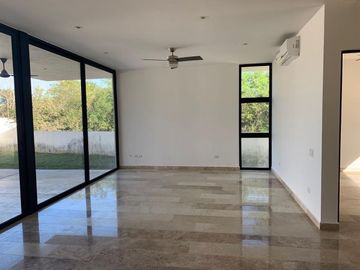 Venta Casa Privada Oasis Yucatán Country Club en Mérida, Yucatán