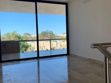 Venta Casa Privada Oasis Yucatán Country Club en Mérida, Yucatán