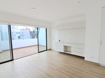 VENTA DEPARTAMENTO TRIPLEX EN MIRAFLORES