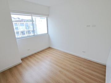 VENTA DEPARTAMENTO TRIPLEX EN MIRAFLORES