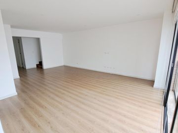 VENTA DEPARTAMENTO TRIPLEX EN MIRAFLORES