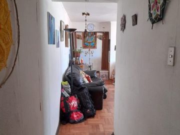 Se vende departamento calle Victoria a pasos de Universidades y Congreso Ves.-