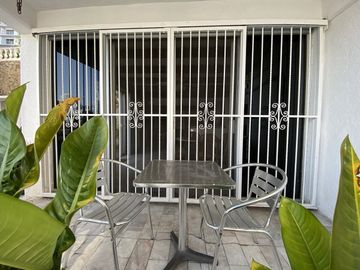 ACAPULCO CONDESA AMPLIO  DEPARTAMENTO CON ALBERCA