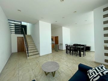 RENTA VENTA CASA ZIBATA AMUEBLADA 3 RECAMARAS ROOF GARDEN CERCA UNIVERSIDAD