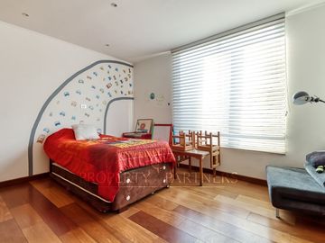 Moderna casa en venta Jardines del Sur