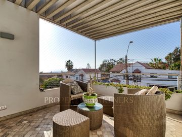 Moderna casa en venta Jardines del Sur
