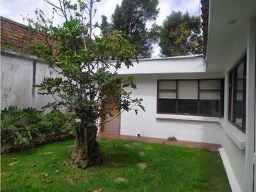 CASA REMODELADA  SE VENDE SANTA ANA BOGOT
