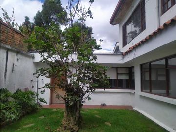 CASA REMODELADA  SE VENDE SANTA ANA BOGOT