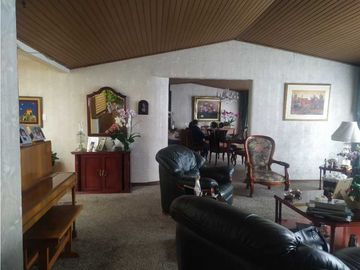 VENDO APARTAMENTO SEGUNDO PISO SANTA ANA BOGOT