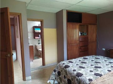 VENDO CASA CON LOTE. REA 672 m2  PACHO CUNDINAMARCA