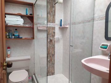 VENDO CASA CON LOTE. REA 672 m2  PACHO CUNDINAMARCA