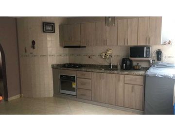 VENDO CASA CON LOTE. REA 672 m2  PACHO CUNDINAMARCA