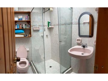 VENDO CASA CON LOTE. REA 672 m2  PACHO CUNDINAMARCA