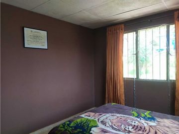 VENDO CASA CON LOTE. REA 672 m2  PACHO CUNDINAMARCA