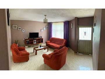 VENDO CASA CON LOTE. REA 672 m2  PACHO CUNDINAMARCA