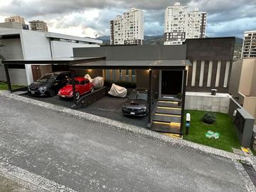 Casa moderna en BOSQUE REAL