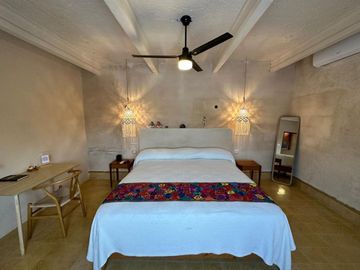 CASA EN VENTA MERIDA, CENTRO REMODELADA