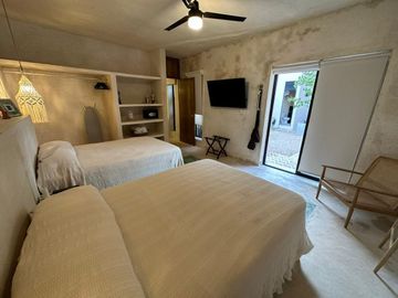 CASA EN VENTA MERIDA, CENTRO REMODELADA