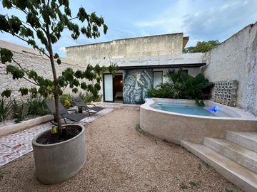 CASA EN VENTA MERIDA, CENTRO REMODELADA