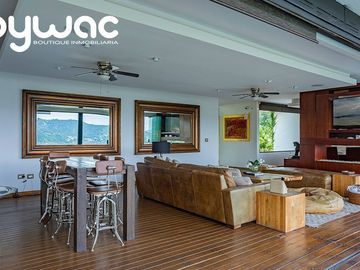 CASA  CON VISTA PANORÁMICA