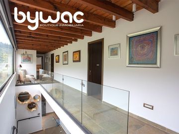 CASA  CON VISTA PANORÁMICA