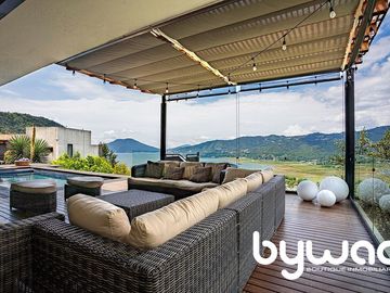 CASA  CON VISTA PANORÁMICA