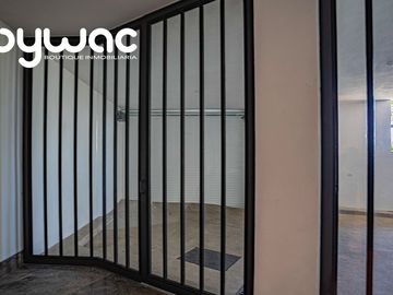 CASA CON   VISTA AL LAGO